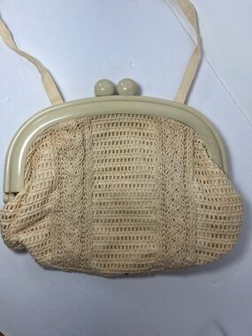 Vintage Crochet Knit Handbag With Kisslock Closure Purse Boho Grannycore Clutch